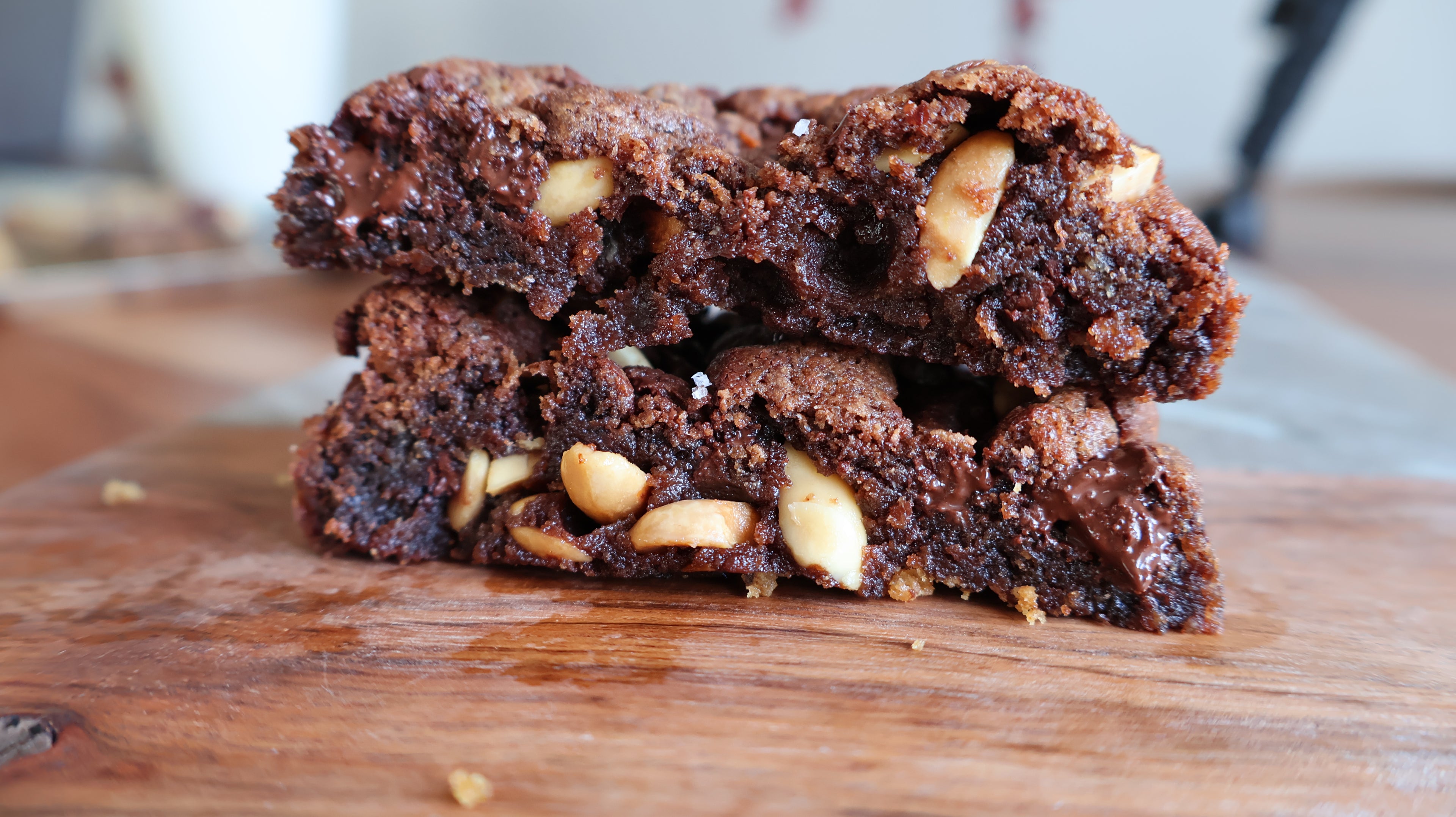 CHOCOLAT NOIR CACAHUÈTE